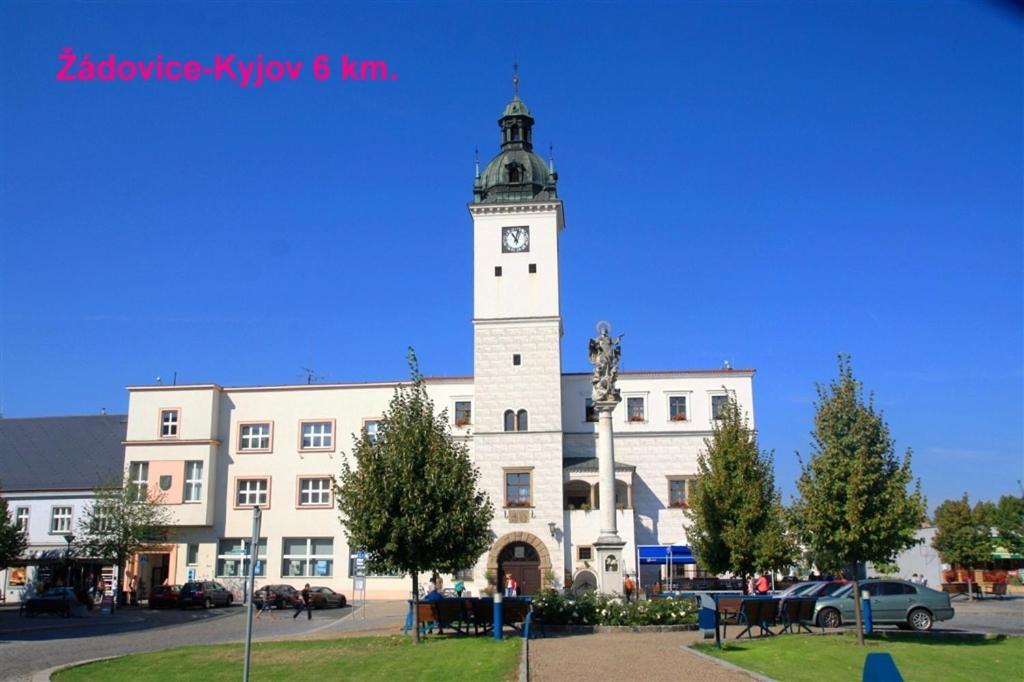 Cyklo Ubytovani A Vinny Sklep Zadovice Extérieur photo